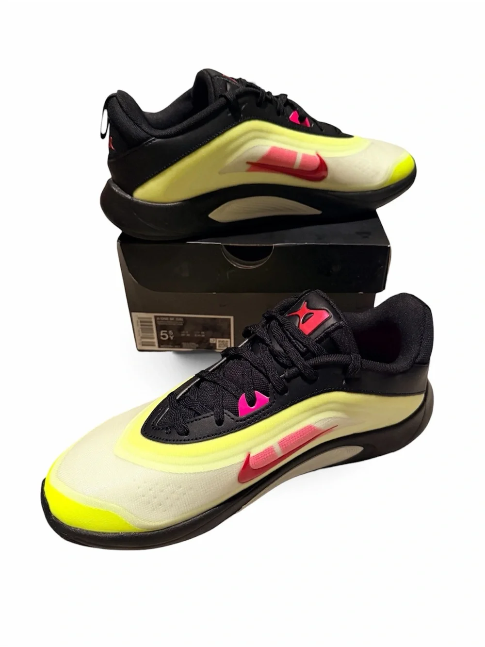 New in Box Nike A’One SE (GS) Brand New in Box 5.5Y / 7W Retail: $90 Aja Wilson